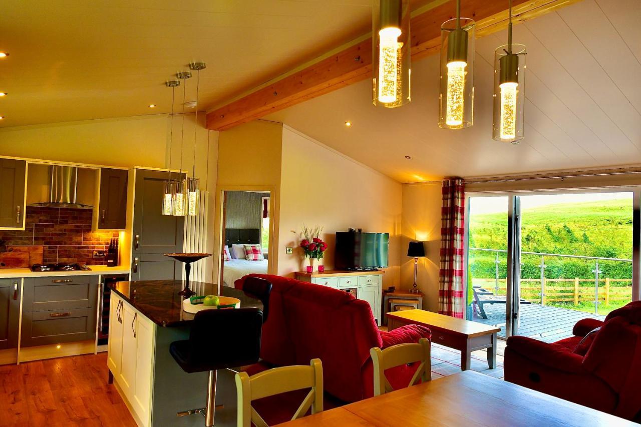 Arbennig Luxury Lodges Mold Exterior foto